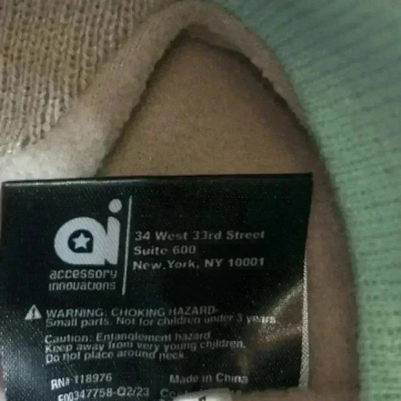 Star Wars Baby Yoda Grogu Unisex Kids Beanie Hat Ear Flaps One Size Green/Tan - Picture 4 of 5